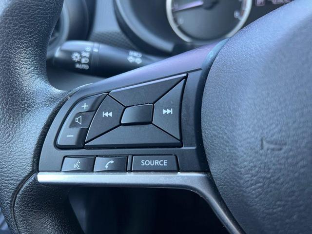 Photo of 2022 Gun Metallic Nissan Kicks