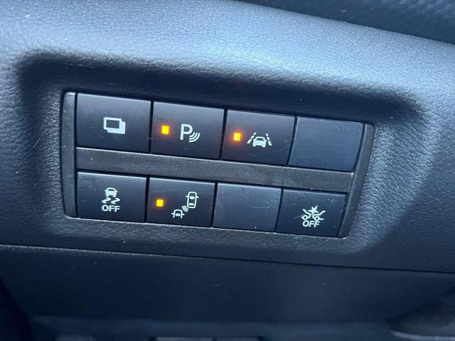 Photo of 2022 Gun Metallic Nissan Kicks