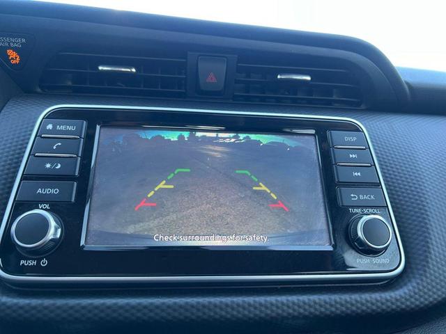 Photo of 2022 Gun Metallic Nissan Kicks