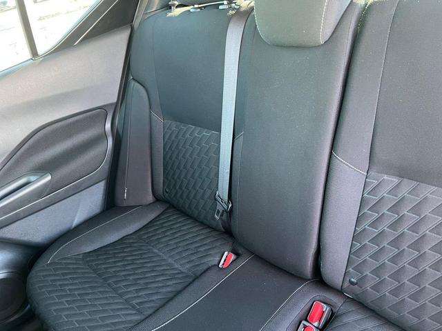 Photo of 2022 Gun Metallic Nissan Kicks
