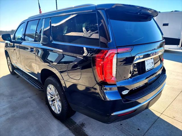 Photo of 2023 Blue GMC Yukon XL