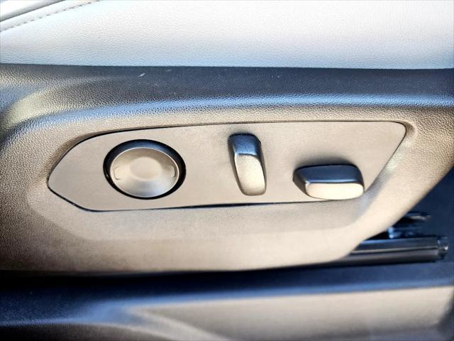 Photo of 2023 Blue GMC Yukon XL