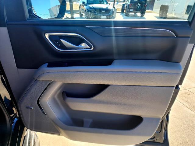 Photo of 2023 Blue GMC Yukon XL