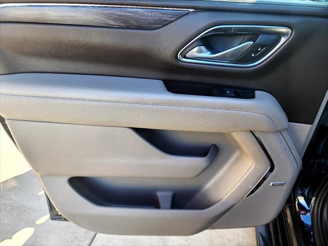 Photo of 2023 Blue GMC Yukon XL