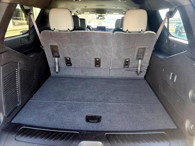 Photo of 2023 Blue GMC Yukon XL