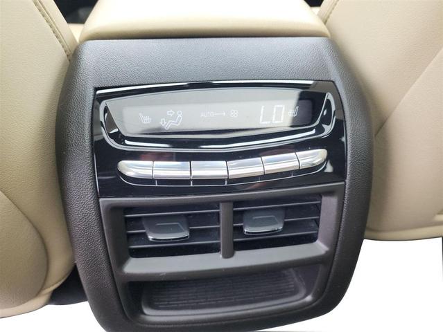 Photo of 2019 SILVER Cadillac XT5