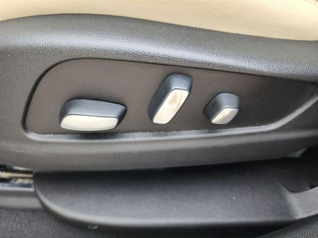 Photo of 2019 SILVER Cadillac XT5