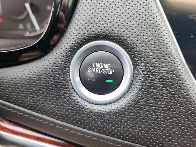 Photo of 2019 SILVER Cadillac XT5
