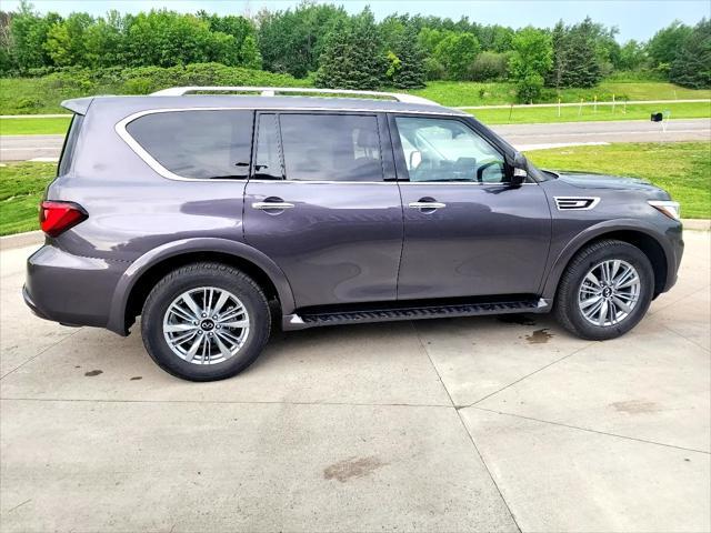 Photo of 2024 Gray INFINITI QX80
