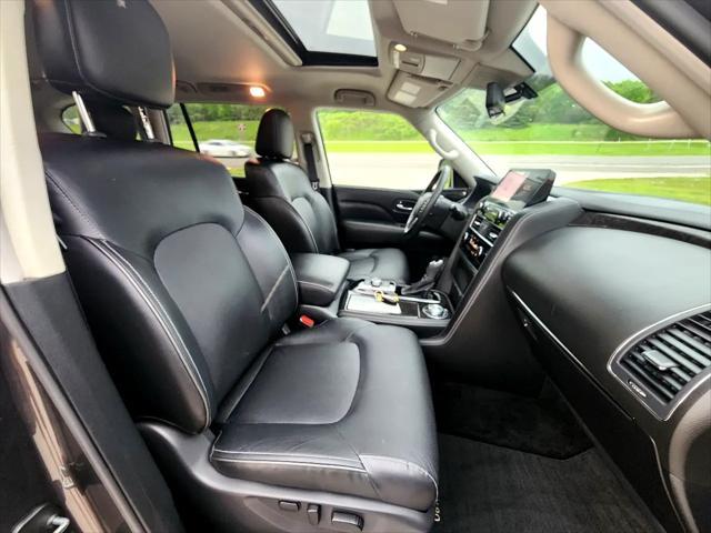 Photo of 2024 Gray INFINITI QX80