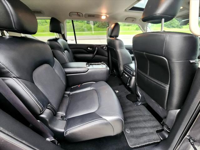 Photo of 2024 Gray INFINITI QX80