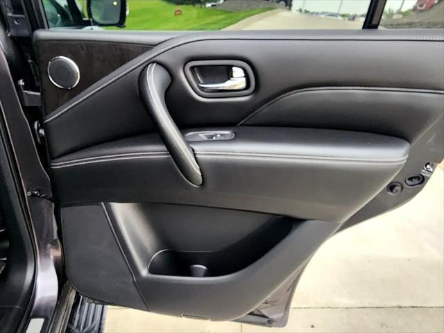 Photo of 2024 Gray INFINITI QX80