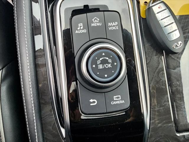 Photo of 2024 Gray INFINITI QX80