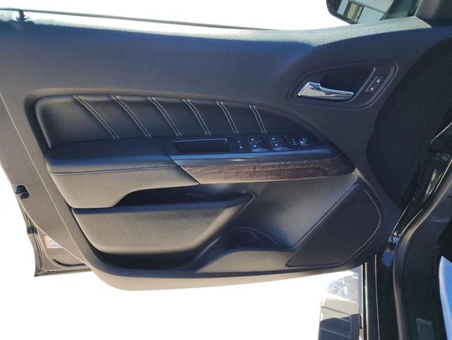 Photo of 2021 BLACK GMC Canyon