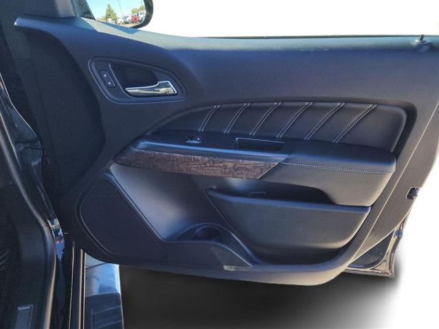 Photo of 2021 BLACK GMC Canyon