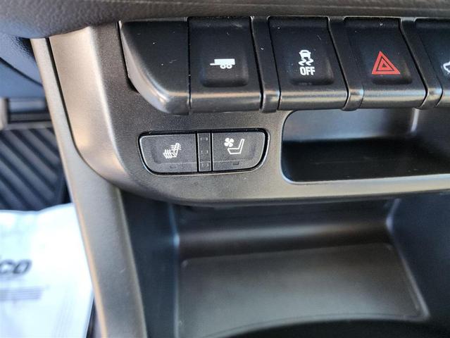 Photo of 2021 BLACK GMC Canyon