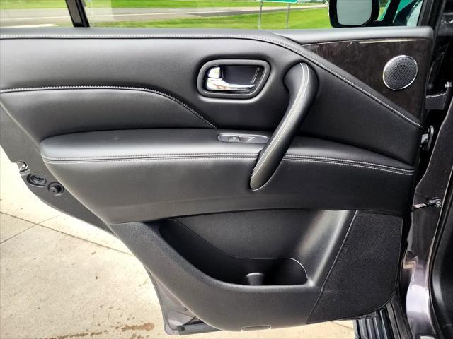 Photo of 2024 Gray INFINITI QX80