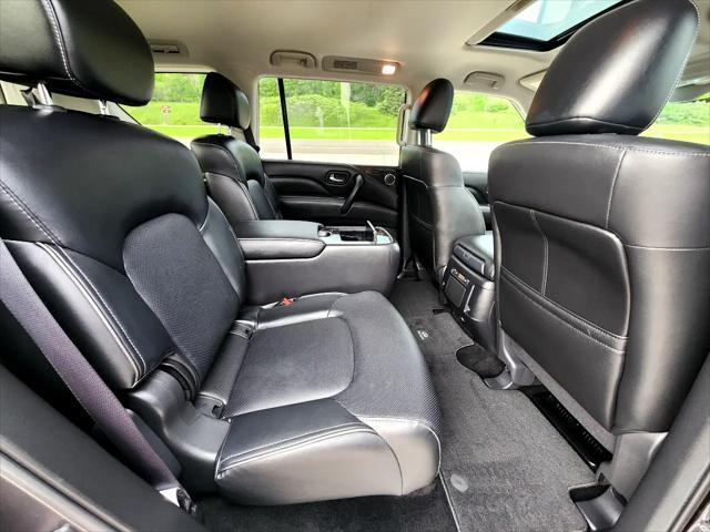 Photo of 2024 Gray INFINITI QX80