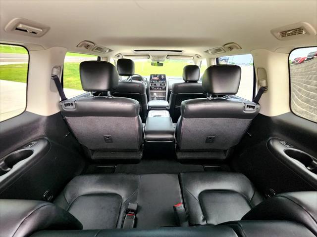 Photo of 2024 Gray INFINITI QX80