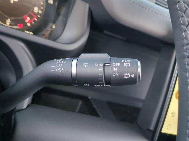 Photo of 2025 Fuji White Land Rover Defender