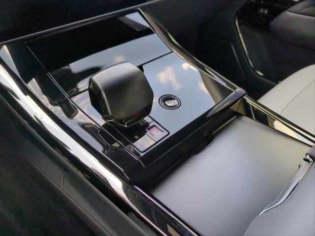 Photo of 2024 Flux Silver In Gloss Finish Land Rover Range Rover Sport