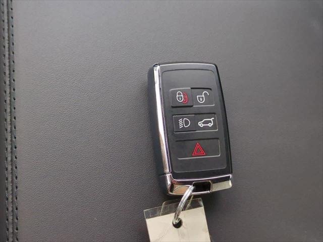 Photo of 2024 Flux Silver In Gloss Finish Land Rover Range Rover Sport