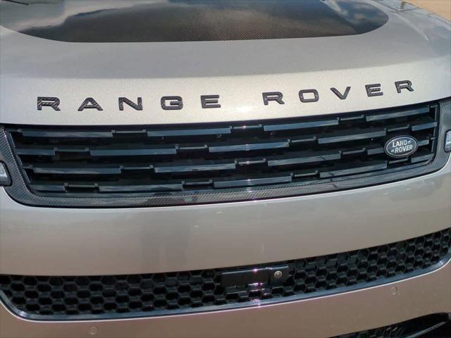 Photo of 2024 Flux Silver In Gloss Finish Land Rover Range Rover Sport