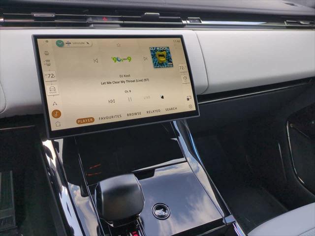 Photo of 2024 Flux Silver In Gloss Finish Land Rover Range Rover Sport