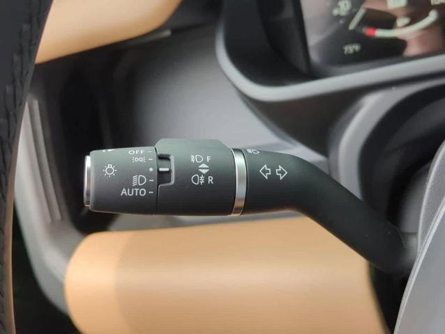 Photo of 2025 Pangea Green Land Rover Defender