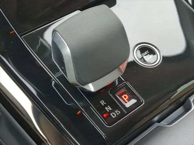 Photo of 2025 Eiger Grey Land Rover Range Rover Sport
