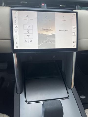 Photo of 2025 Fuji White Land Rover Discovery Sport