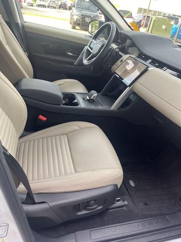 Photo of 2025 Fuji White Land Rover Discovery Sport