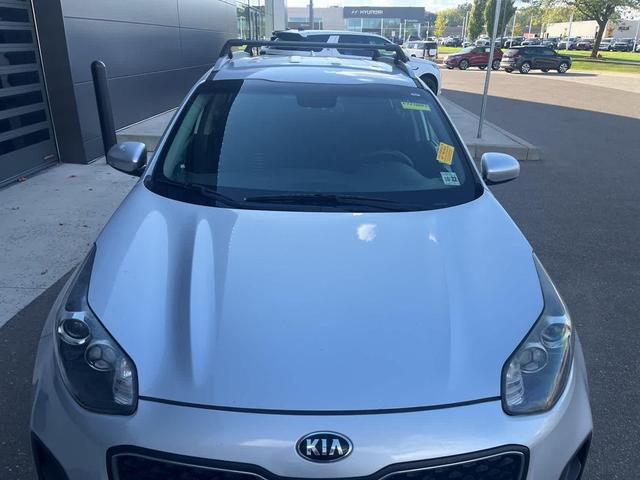 Photo of 2017 Sparkling Silver Kia Sportage