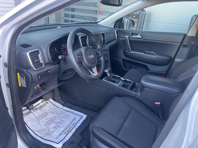 Photo of 2017 Sparkling Silver Kia Sportage