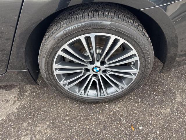 Photo of 2020 Black BMW 540