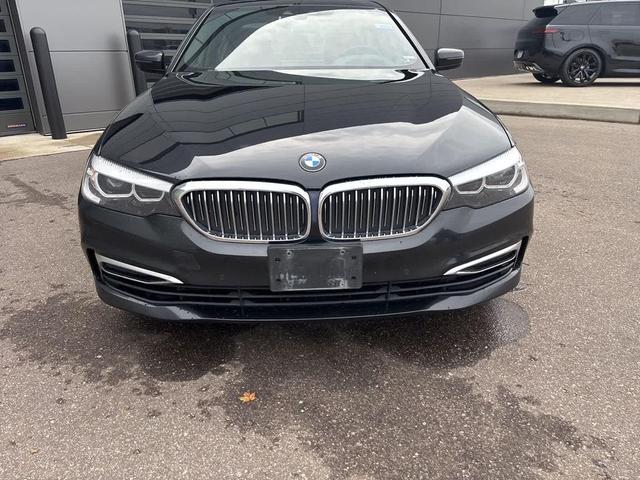 Photo of 2020 Black BMW 540