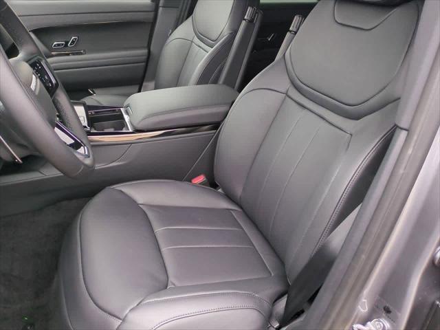 Photo of 2025 Eiger Grey Land Rover Range Rover Sport