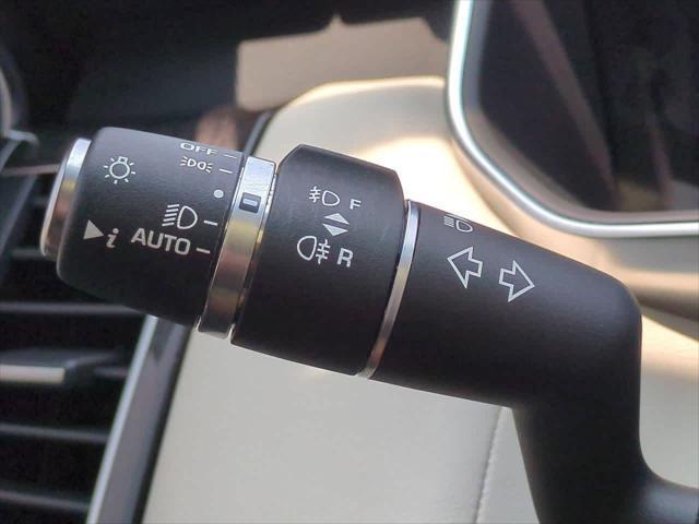 Photo of 2022 Fuji White Land Rover Range Rover Sport