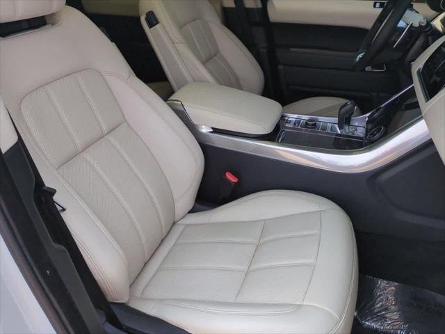 Photo of 2022 Fuji White Land Rover Range Rover Sport