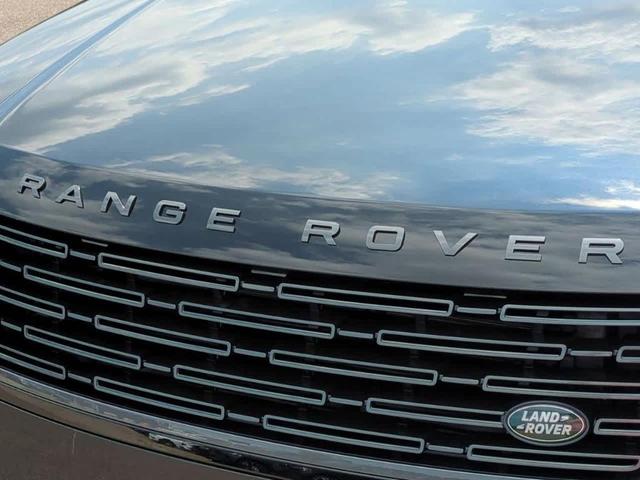 Photo of 2025 Santorini Black Land Rover Range Rover