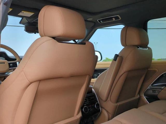 Photo of 2025 Santorini Black Land Rover Range Rover