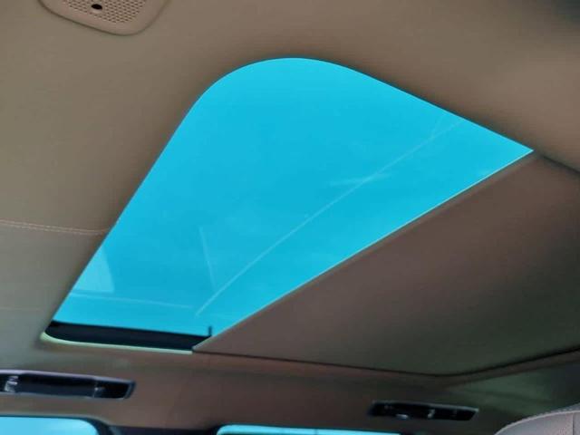 Photo of 2023 Belgravia Green Land Rover Range Rover