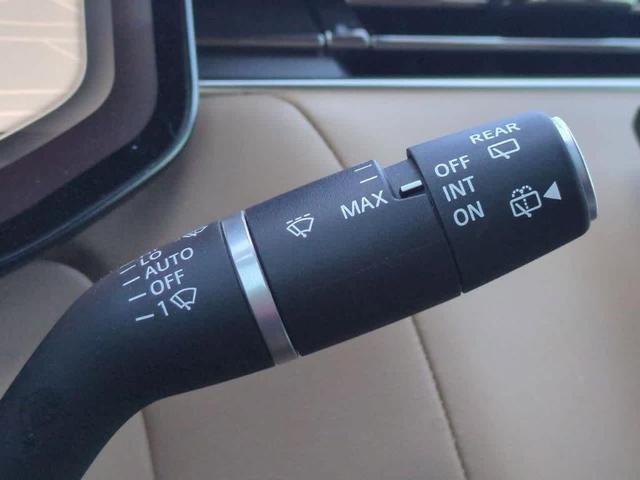 Photo of 2023 Belgravia Green Land Rover Range Rover
