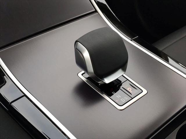 Photo of 2026 Fuji White Land Rover Range Rover Velar