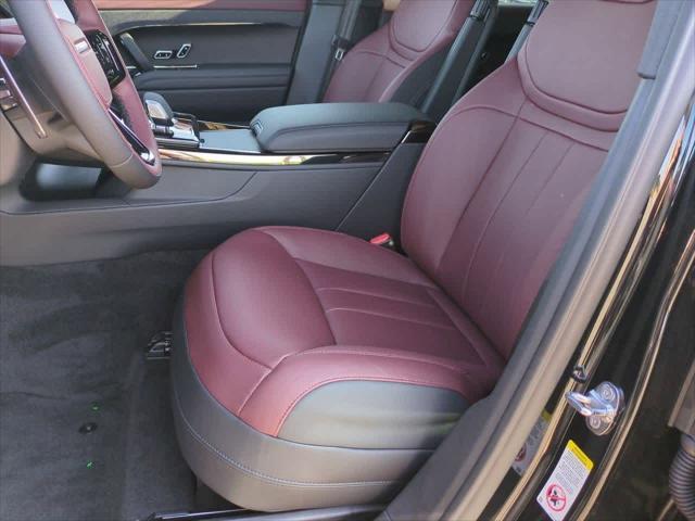 Photo of 2025 Santorini Black Land Rover Range Rover Sport