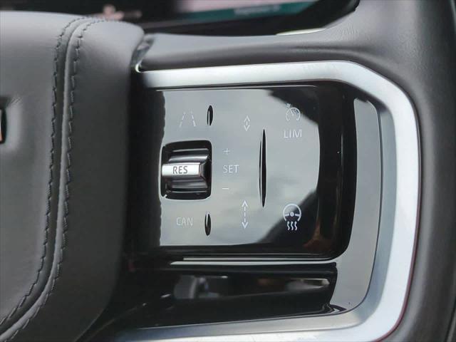 Photo of 2024 White Land Rover Range Rover Sport