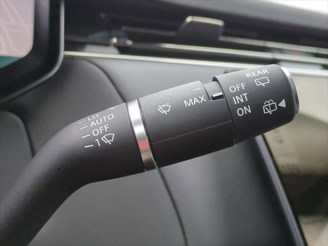 Photo of 2024 White Land Rover Range Rover Sport