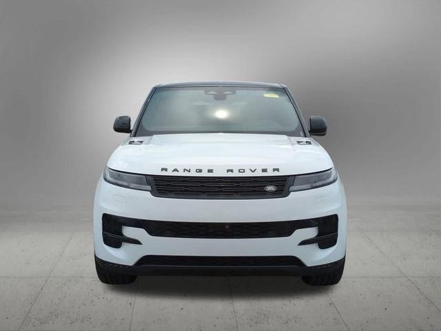Photo of 2024 White Land Rover Range Rover Sport