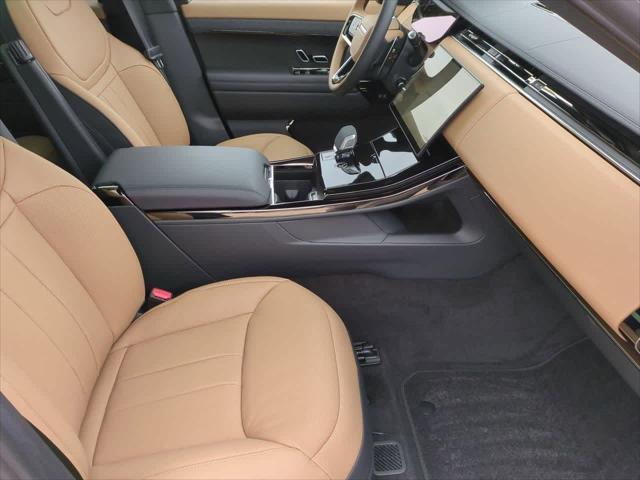 Photo of 2025 Santorini Black Land Rover Range Rover Sport