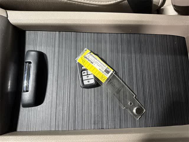 Photo of 2022 Platinum White Pearl Honda Pilot